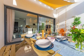 Centre-Terrace, Pool, Parking & Home-Office (WIFI)